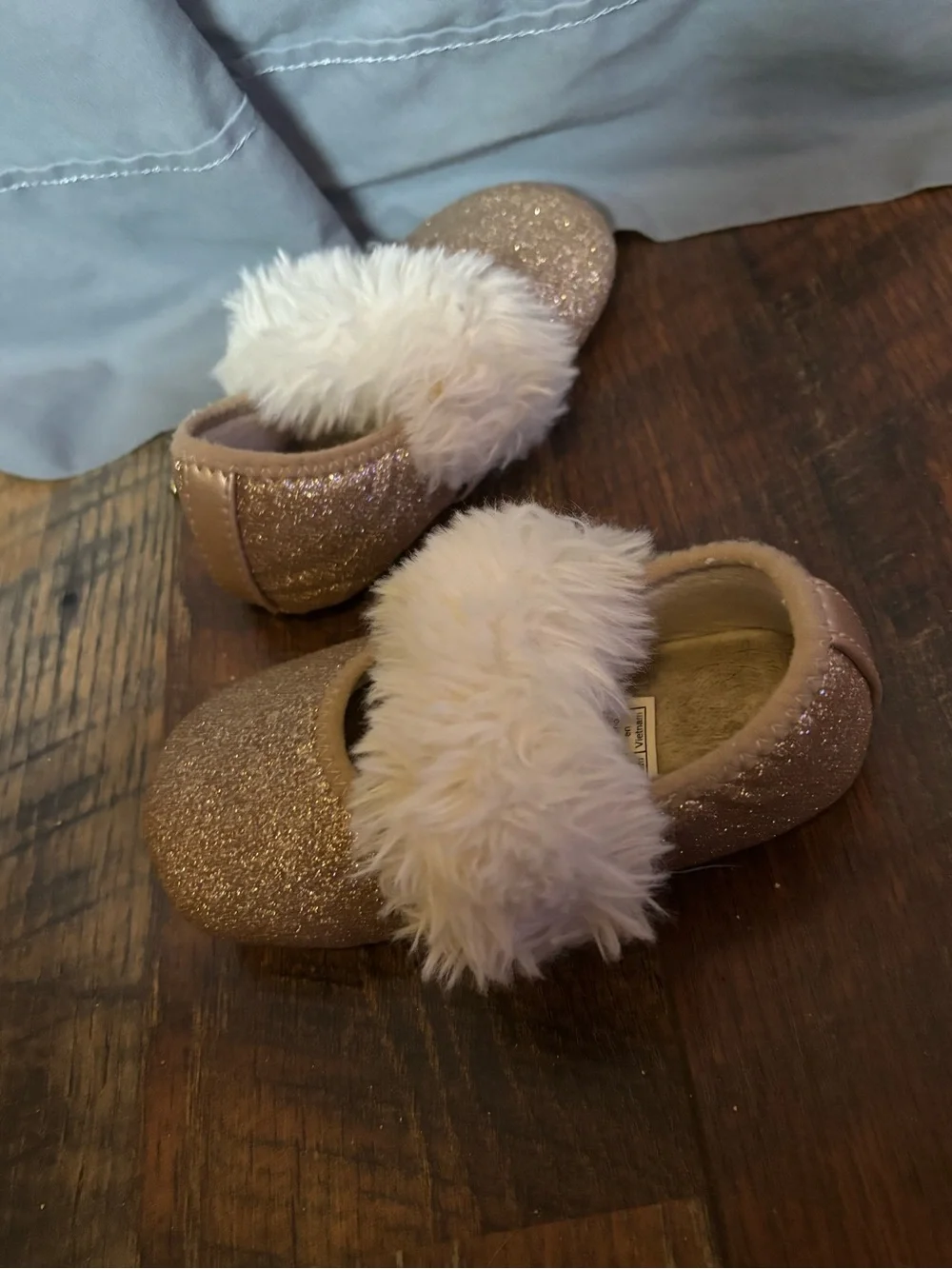 UGG glitter faux fur shoes infants size 4/5